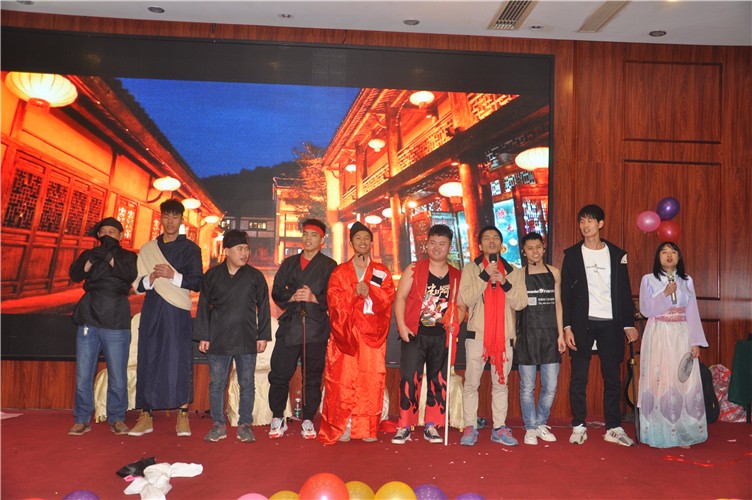 萬磊人歡聚一堂，只為追逐2020“萬磊夢”！